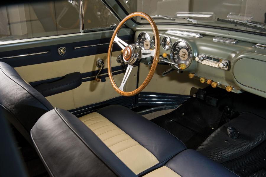 Интерьер Cisitalia 505 DF 1953 года  (фото 7 из 18)